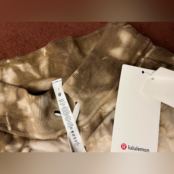 Lululemon warm down joggers - Picture 5 of 5